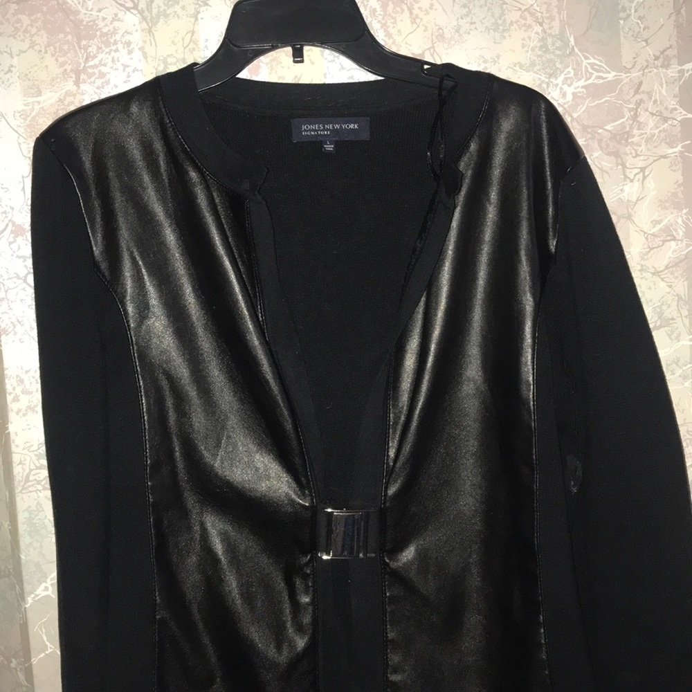 Jones and newYork jacket with silver buckle